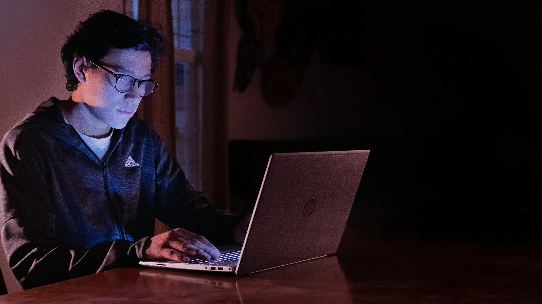man using an HP laptop - Vidu AI